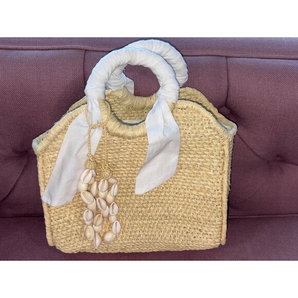 SENSI STUDIO Mini Handbag With Seashell Charm in Natural White New Beach Straw - Picture 5 of 8